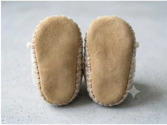 Knitted boots Approx 5” 3 months
